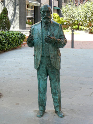 antoni gaudi bronzze life size sculpture