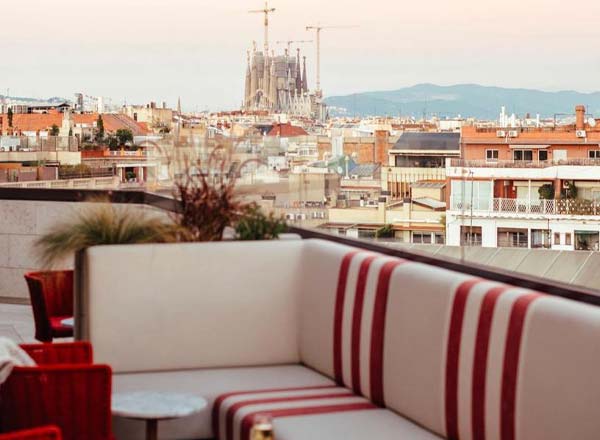 Azimuth rooftop bar at Almanac Barcelona with elegant city skyline views