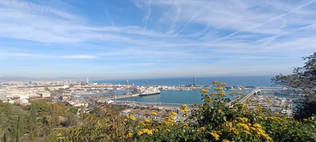 Mirador de lโAlcalde and Mirador del Migdia Montjuรฏc viewpoints in Barcelona, quiet spots for sunset and city views
