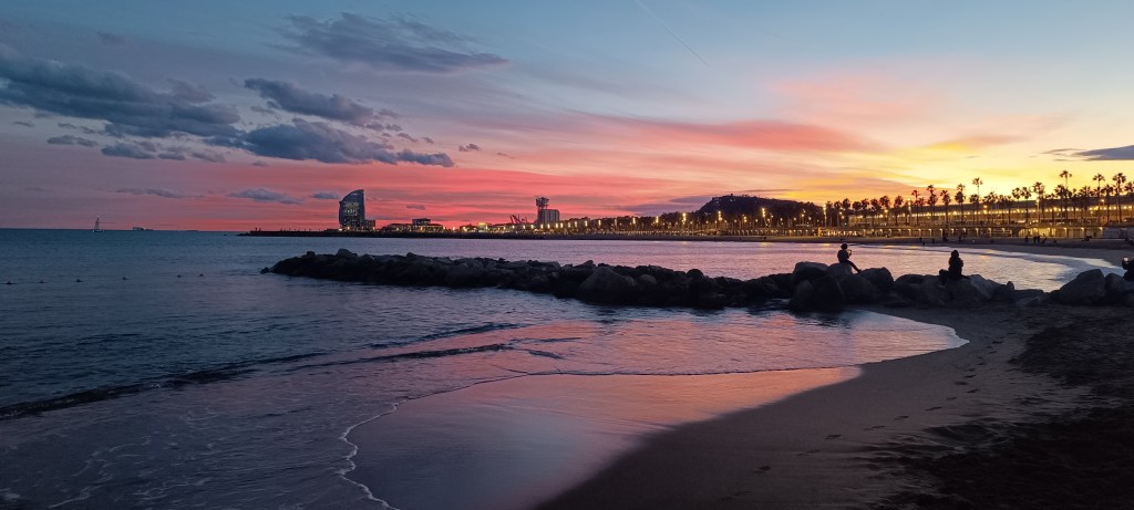 Sunset in Barcelona, playa de La Barceloneta
