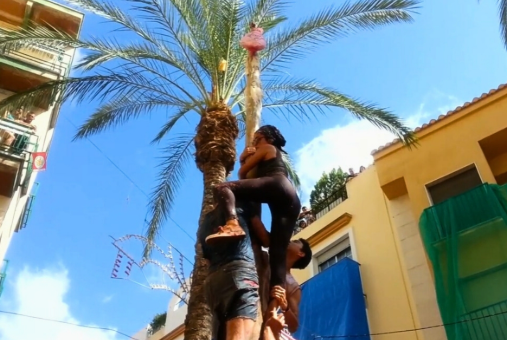 Palo jabón tradition at La Tomatina in Buñol
